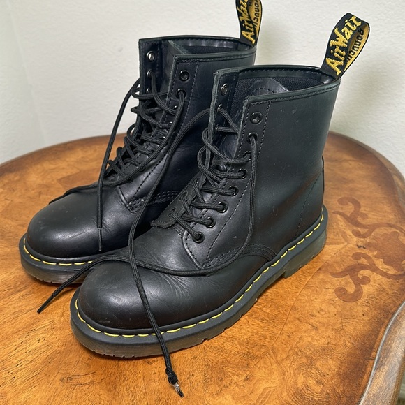 Dr Martens 1460 Slip Resistant Leather Lace Up Docs Boots - Picture 2 of 7